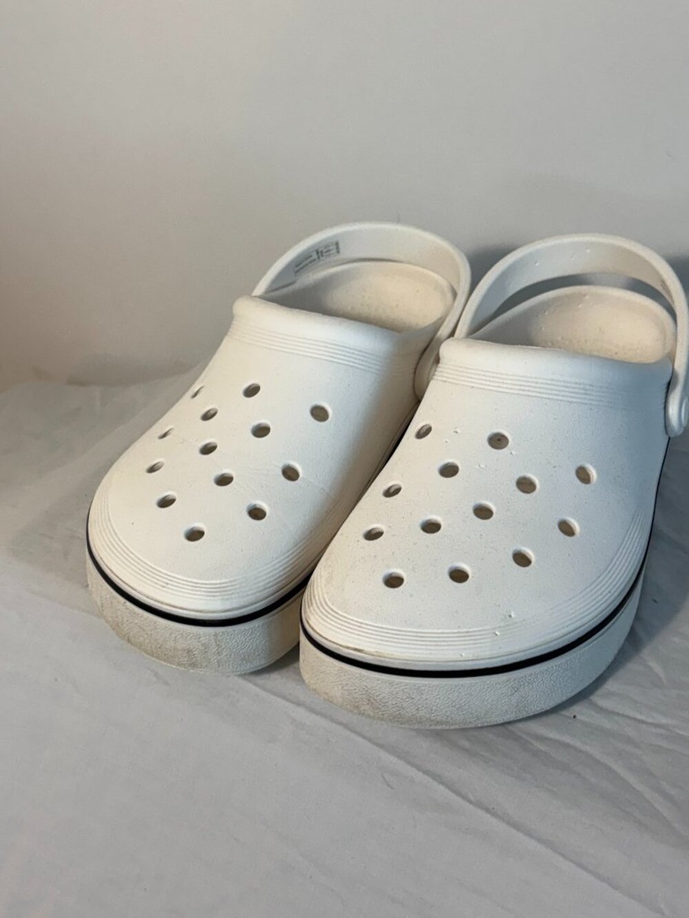 White Crocs Platform Clogs Women’s 9
